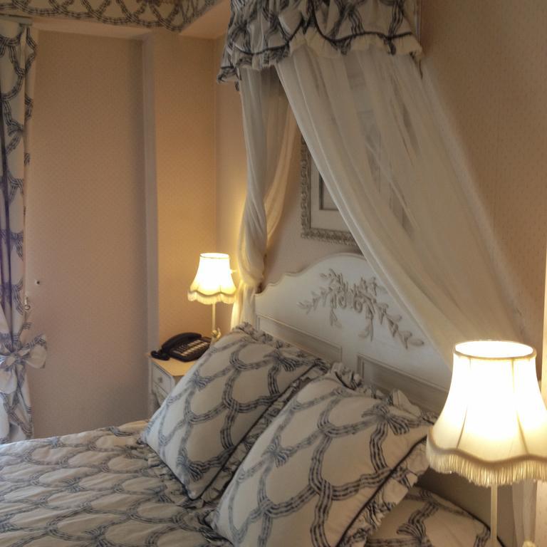 Hostellerie Du Prieure Saint-Prix  Eksteriør billede