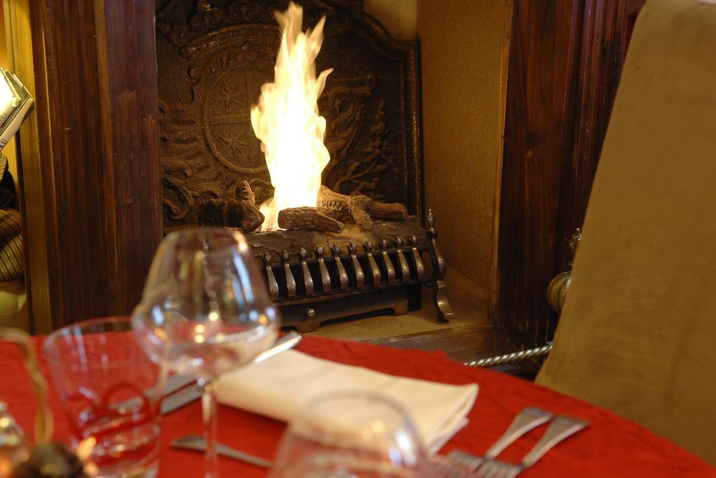 Hostellerie Du Prieure Saint-Prix  Eksteriør billede