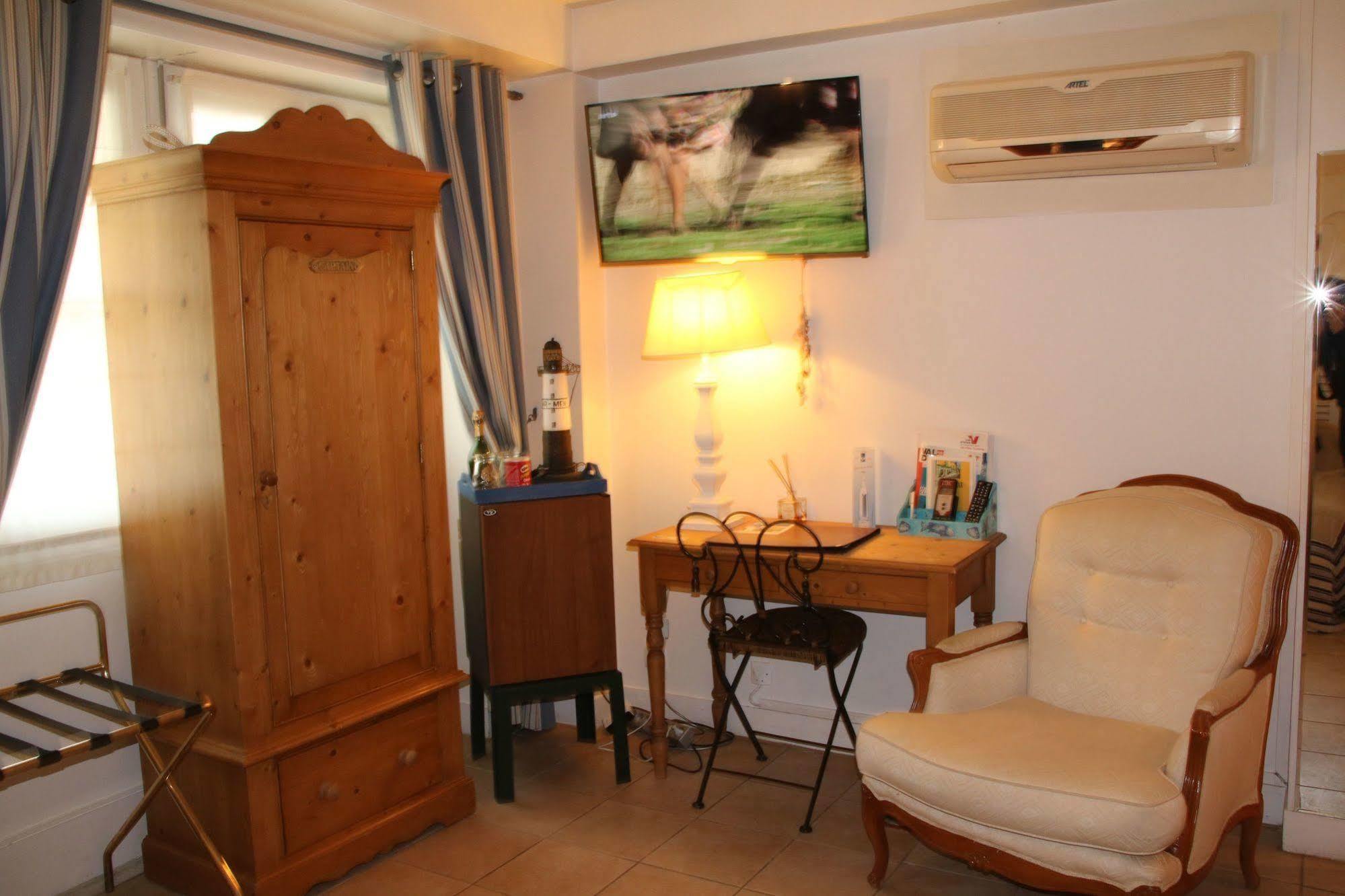 Hostellerie Du Prieure Saint-Prix  Eksteriør billede