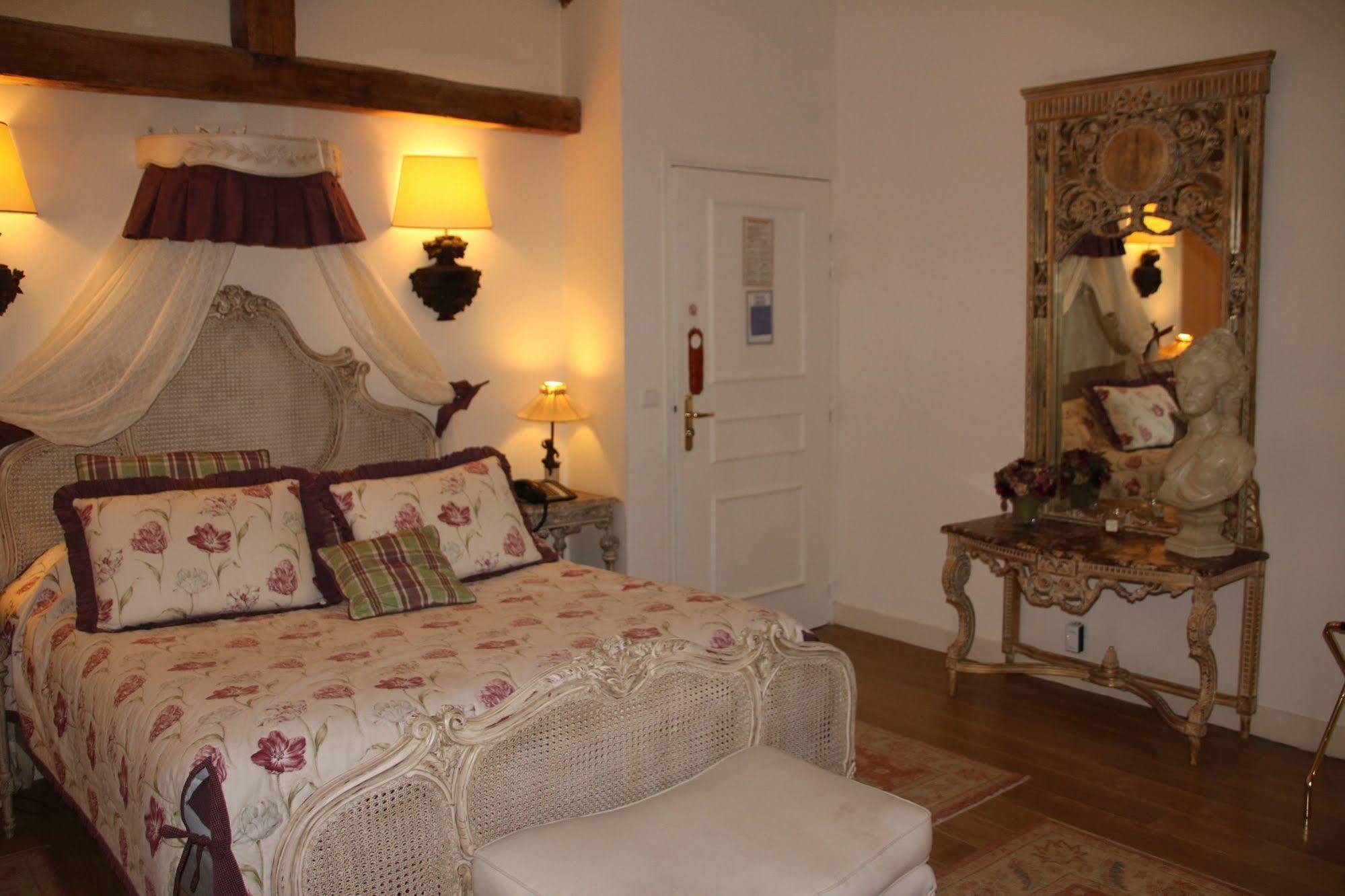 Hostellerie Du Prieure Saint-Prix  Eksteriør billede