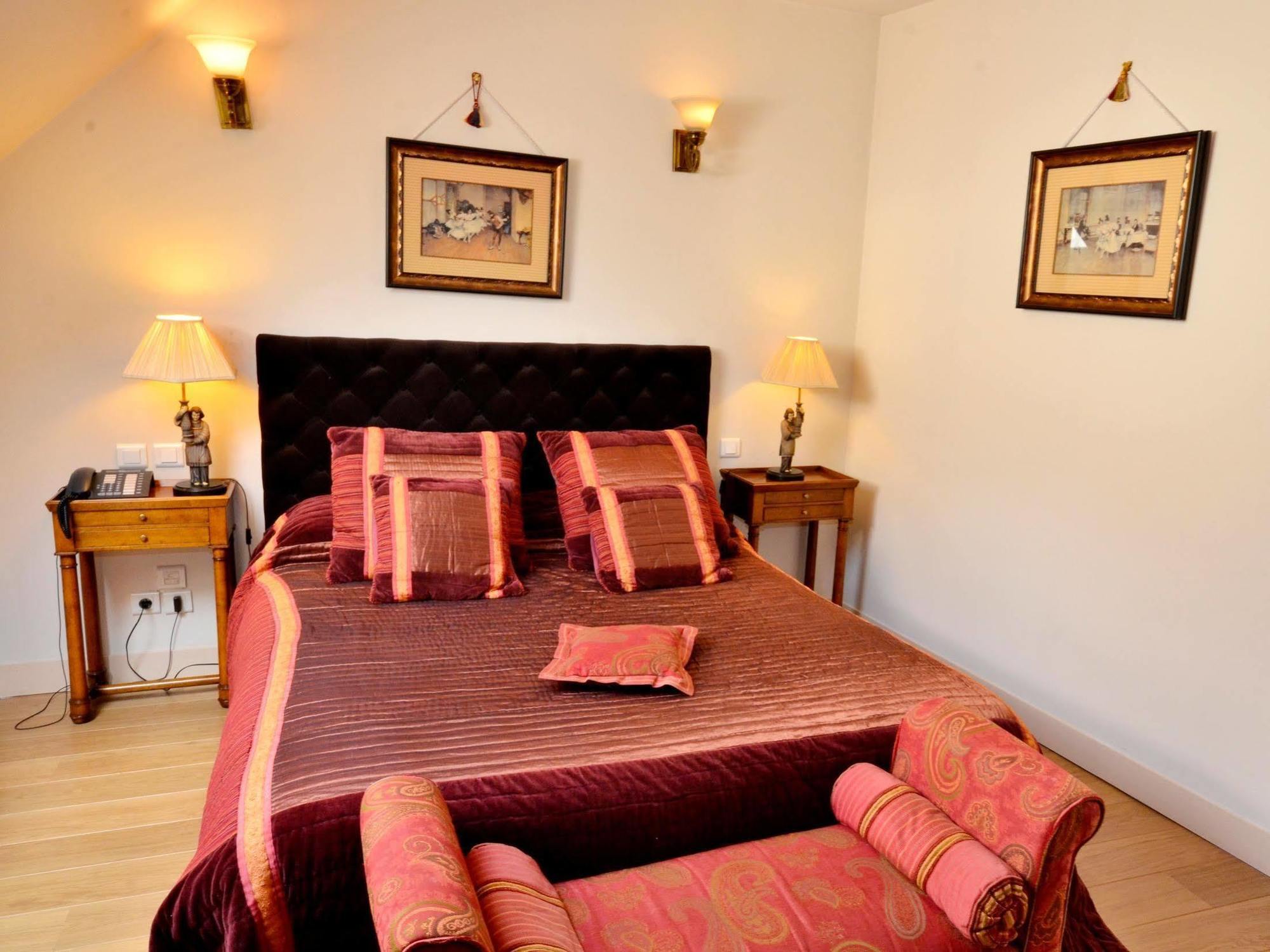 Hostellerie Du Prieure Saint-Prix  Eksteriør billede
