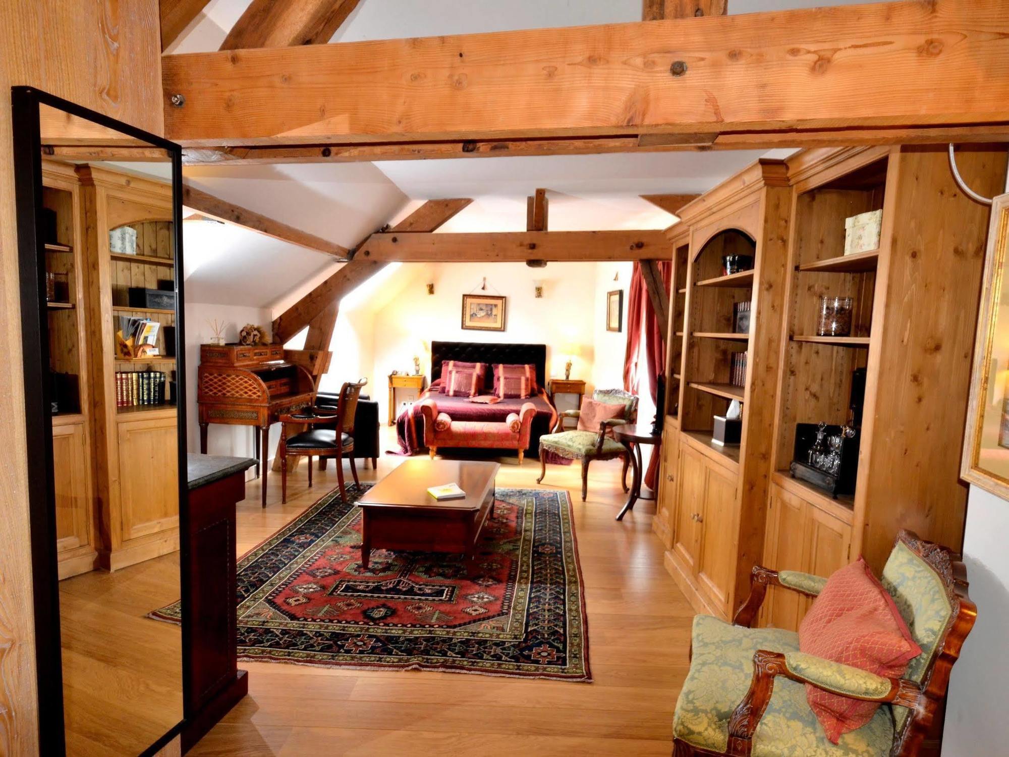 Hostellerie Du Prieure Saint-Prix  Eksteriør billede